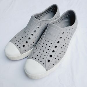 Native Adult Unisex Gray Jefferson Slip-on Perforated Shoe - size M7/W9